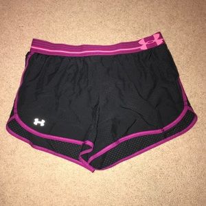 UNDER ARMOR shorts